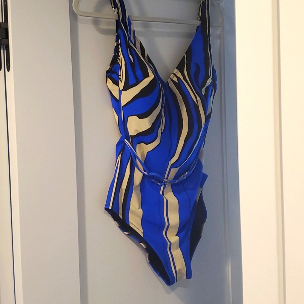 GOTTEX New Vision Maasai Belted Mio Maillot Swim Bathing Suit size 16